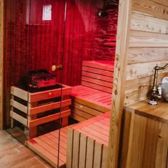 Roubenka Pod Lesem Karlovice (Moravia-Silesia)